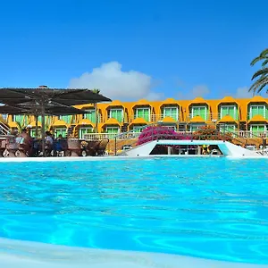 La Piramide 3*, Costa De Antigua Spain